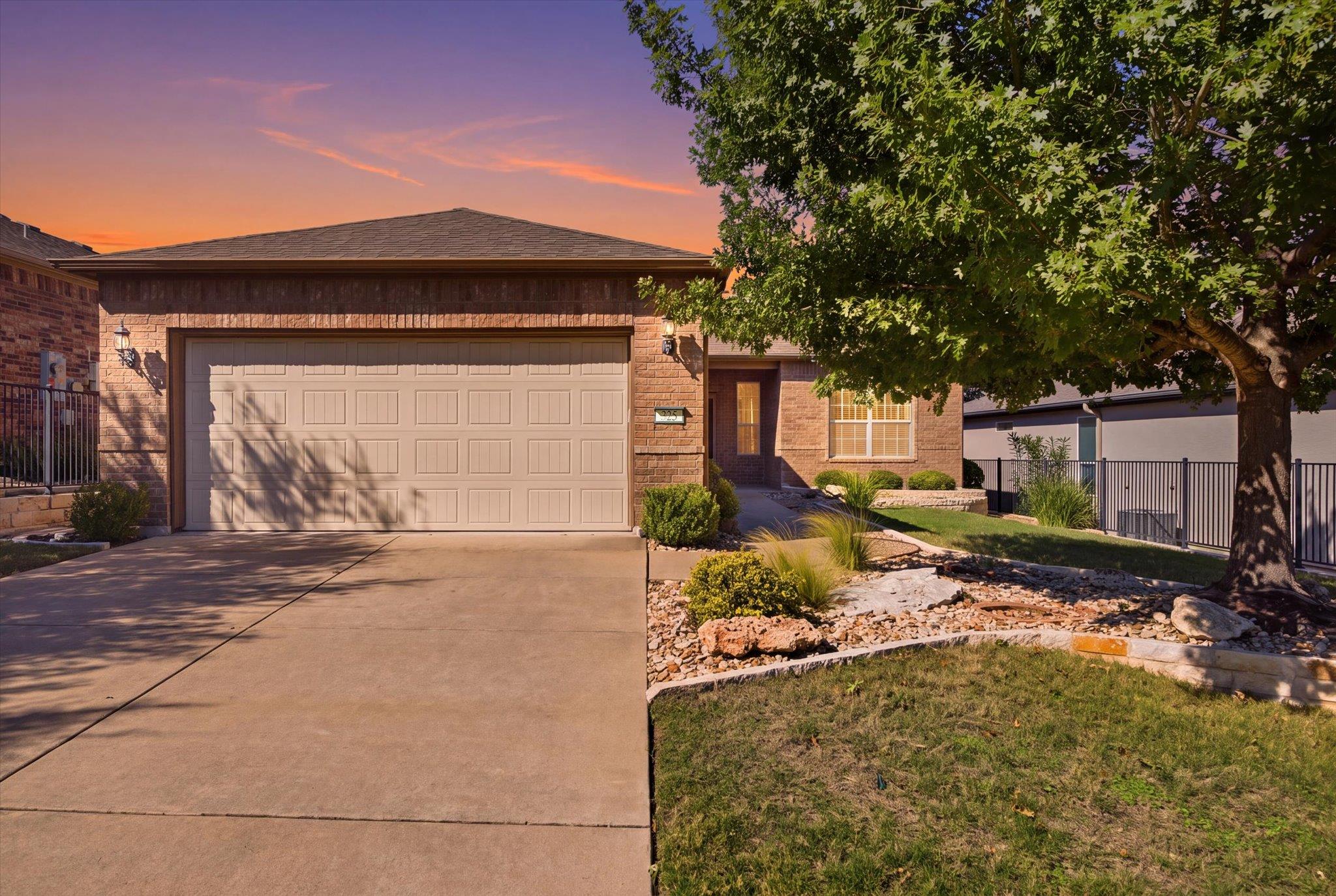 325 Bartlett Peak DR