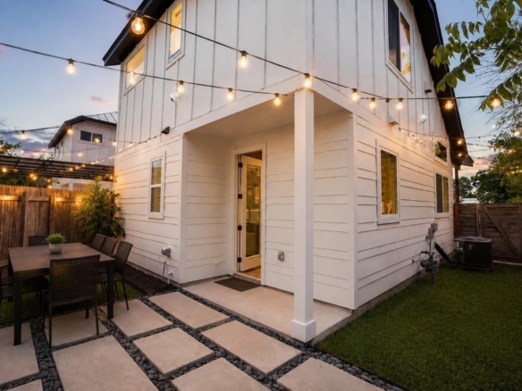 1123 Omega Ave # 1