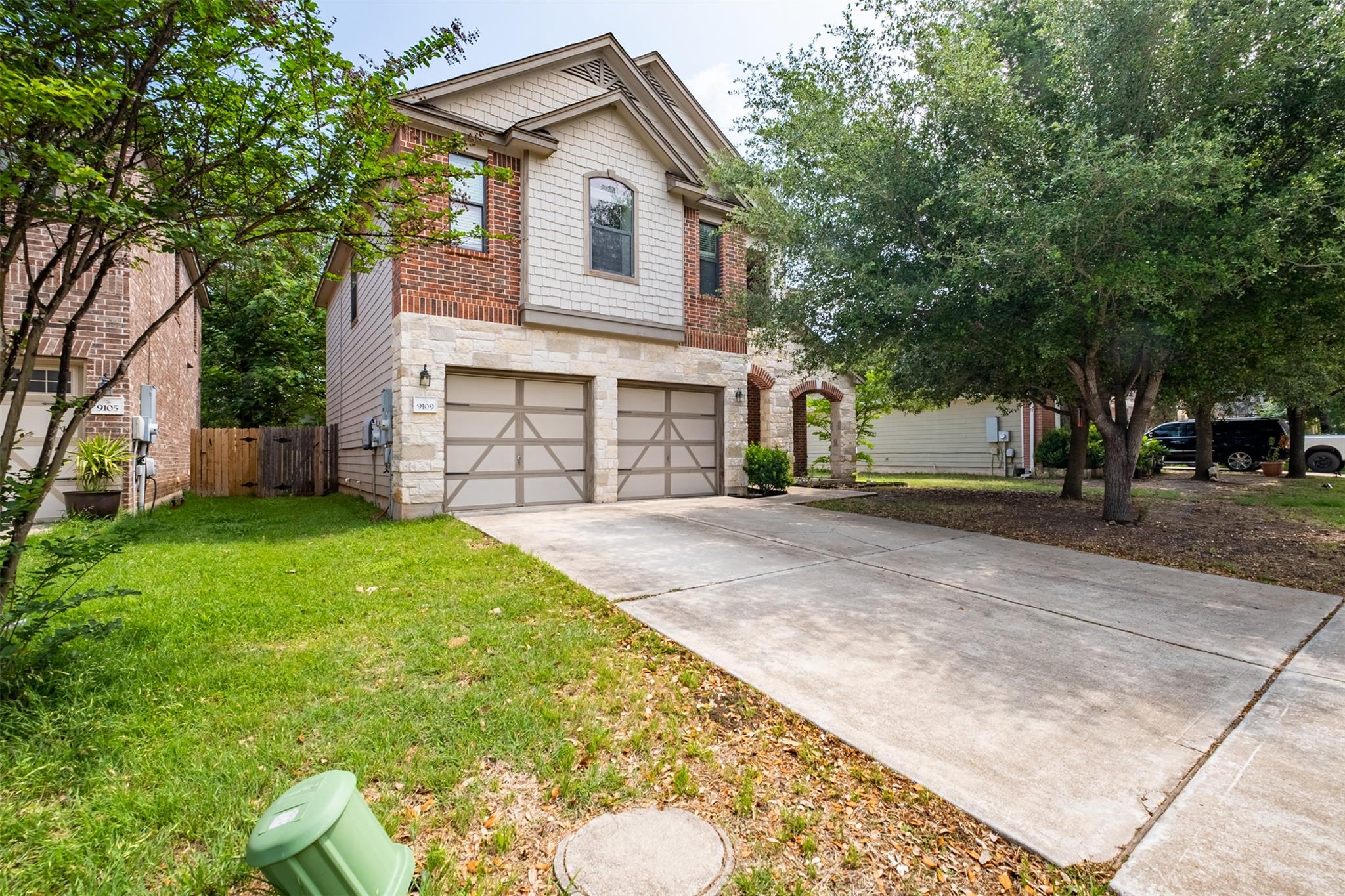 ec8410ce-a992-40c3-8534-2a2676dd8618 9109 Ipswich Bay DR
