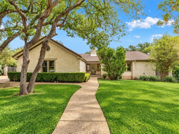 104 Indian Bend DR