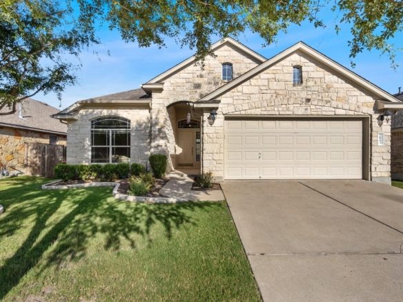 2843 Angelina DR