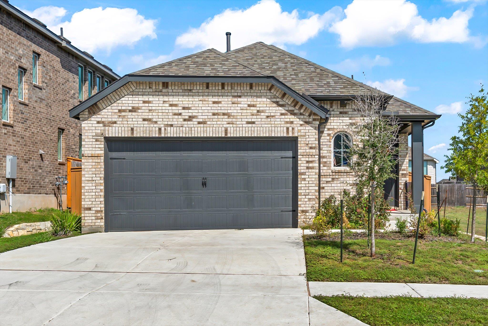 151 Blackwell LN
