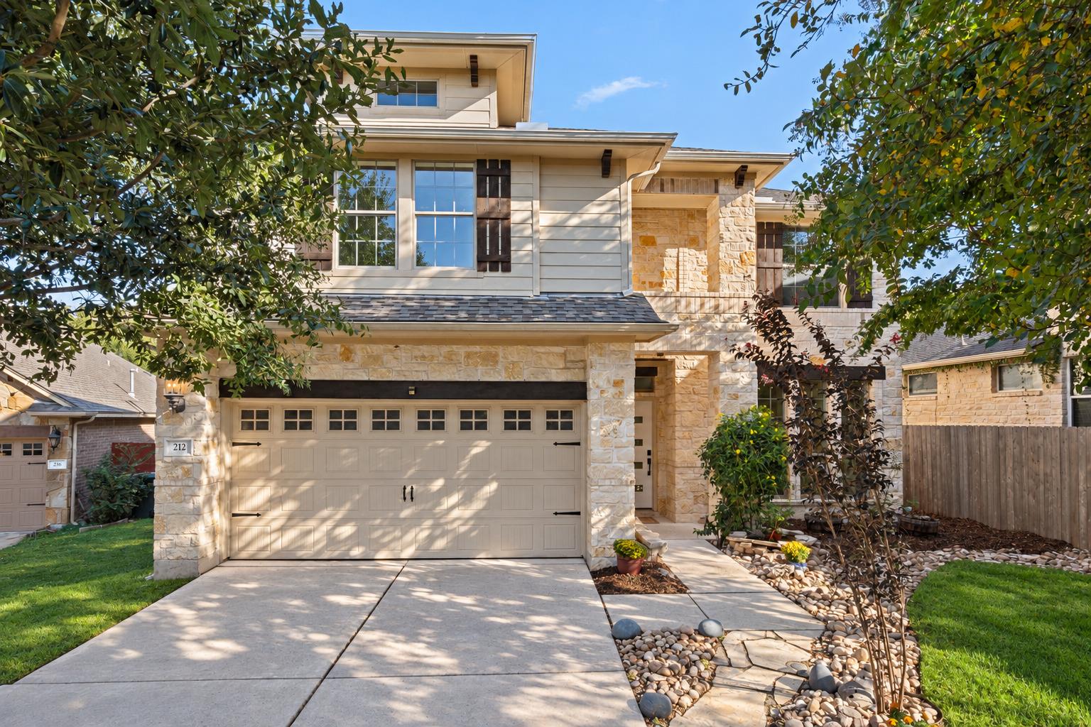 212 Great Circle CV