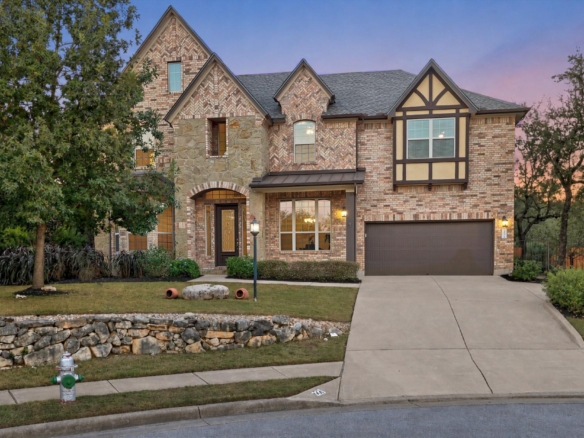 223 Lake Como DR