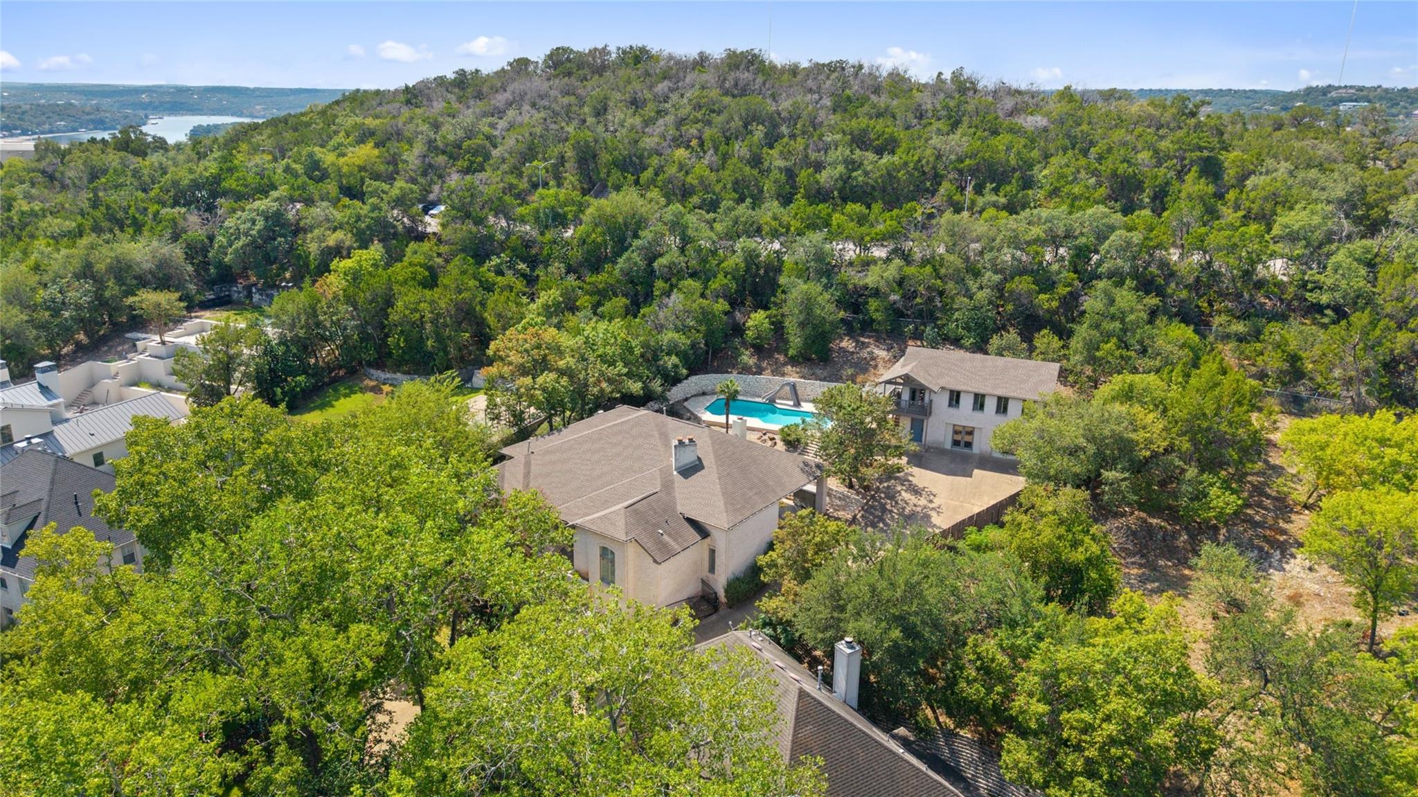 3904 Bonnell DR