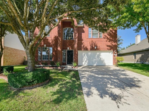20308 Farm Pond LN